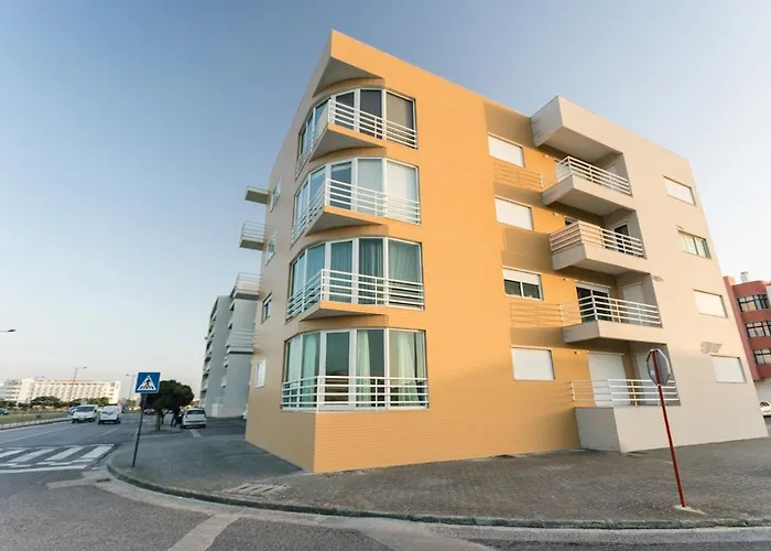 Best Houses 09 - Peniche Steps From The Beach